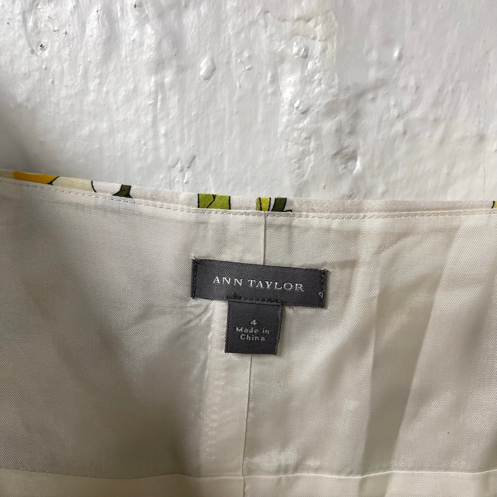 Ann Taylor Floral Tank Top 4 Spaghetti Strap Vintage Girly Green White