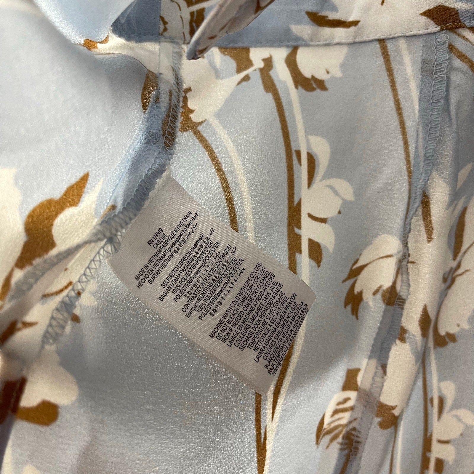 BCBG MaxAzaria Blue Wrap Top Floral Medium Long Sleeve