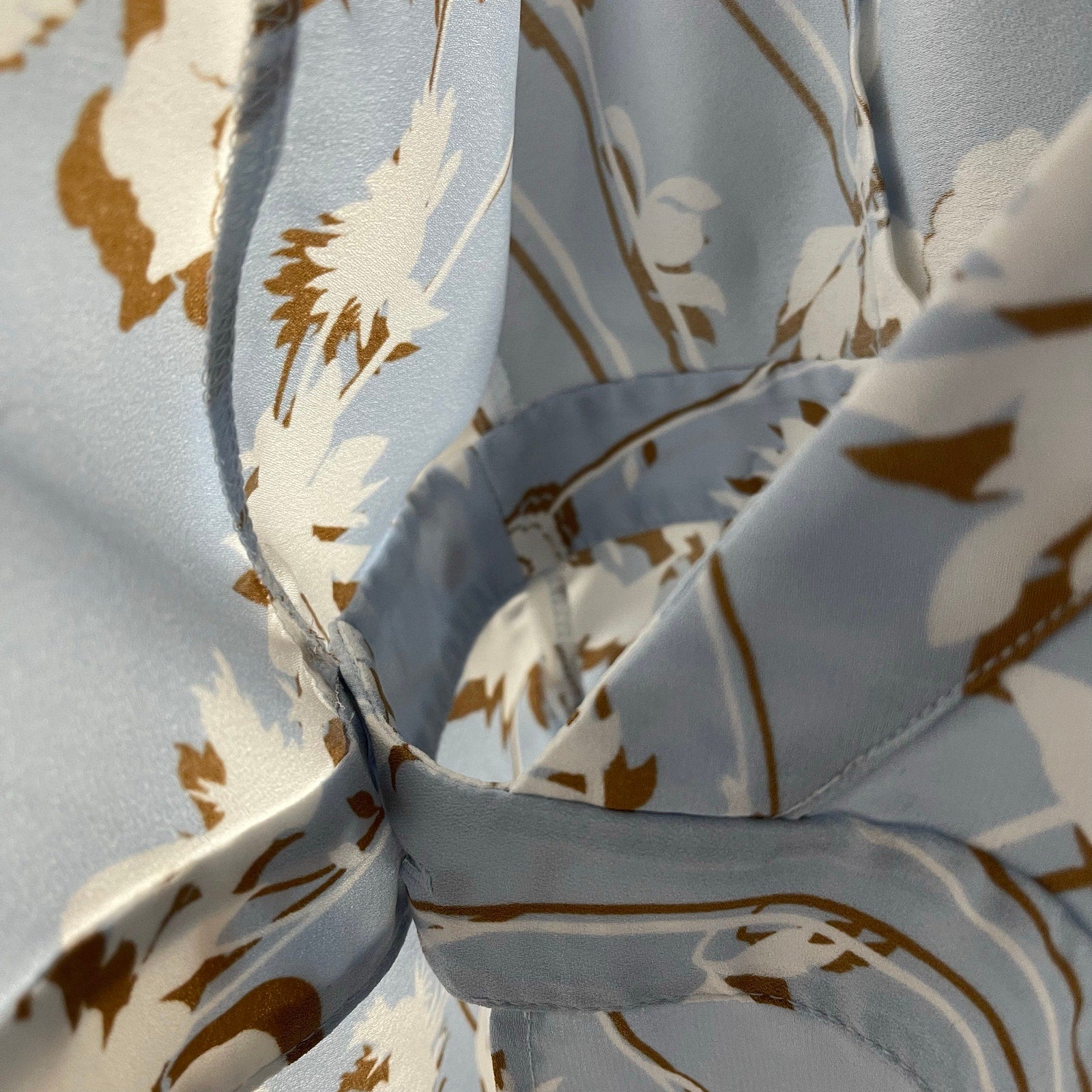 BCBG MaxAzaria Blue Wrap Top Floral Medium Long Sleeve