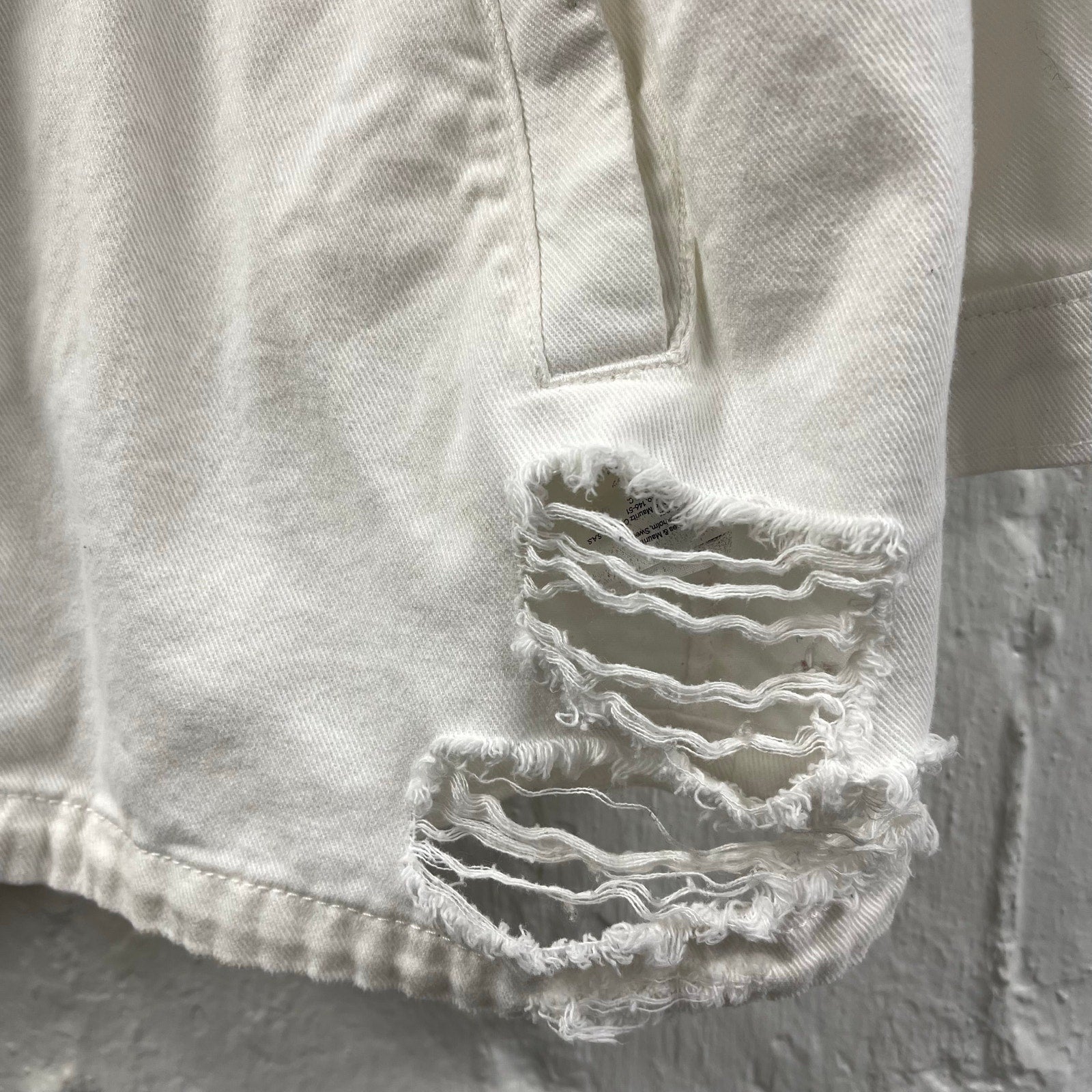 Distressed White Jean Jacket Shirt Divided by H&M Large Chore Work