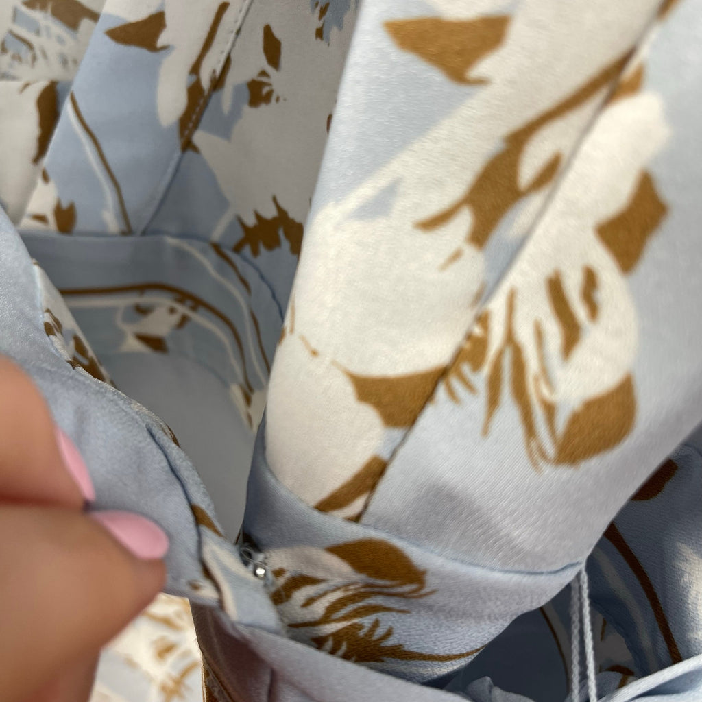 BCBG MaxAzaria Blue Wrap Top Floral Medium Long Sleeve